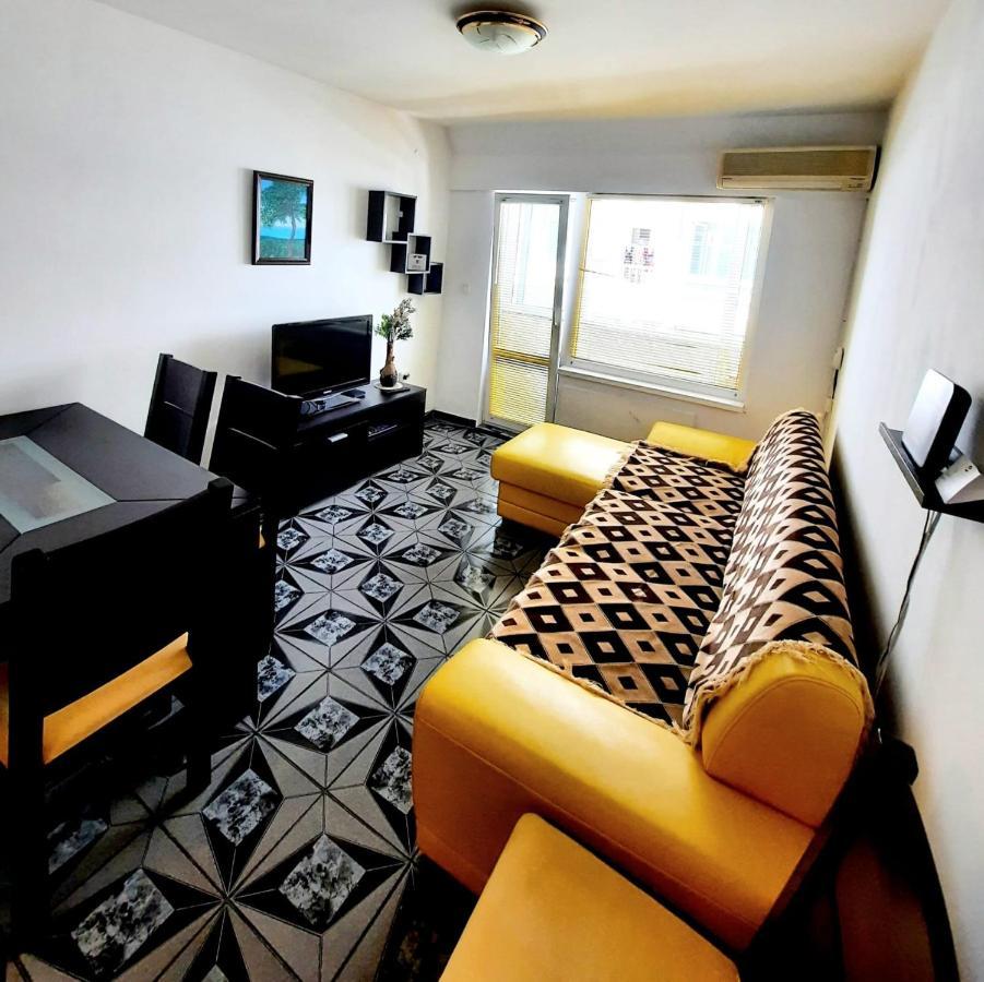 Apartment Міа Βάρνα Εξωτερικό φωτογραφία